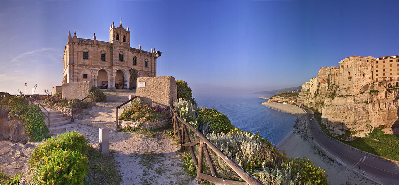 Santa Maria Dell'Isola in Tropea